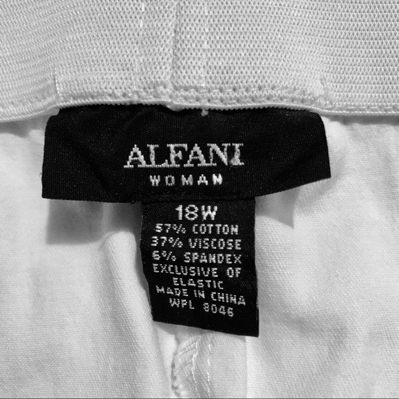 White Ankle Length Capris - Picture 5 of 6